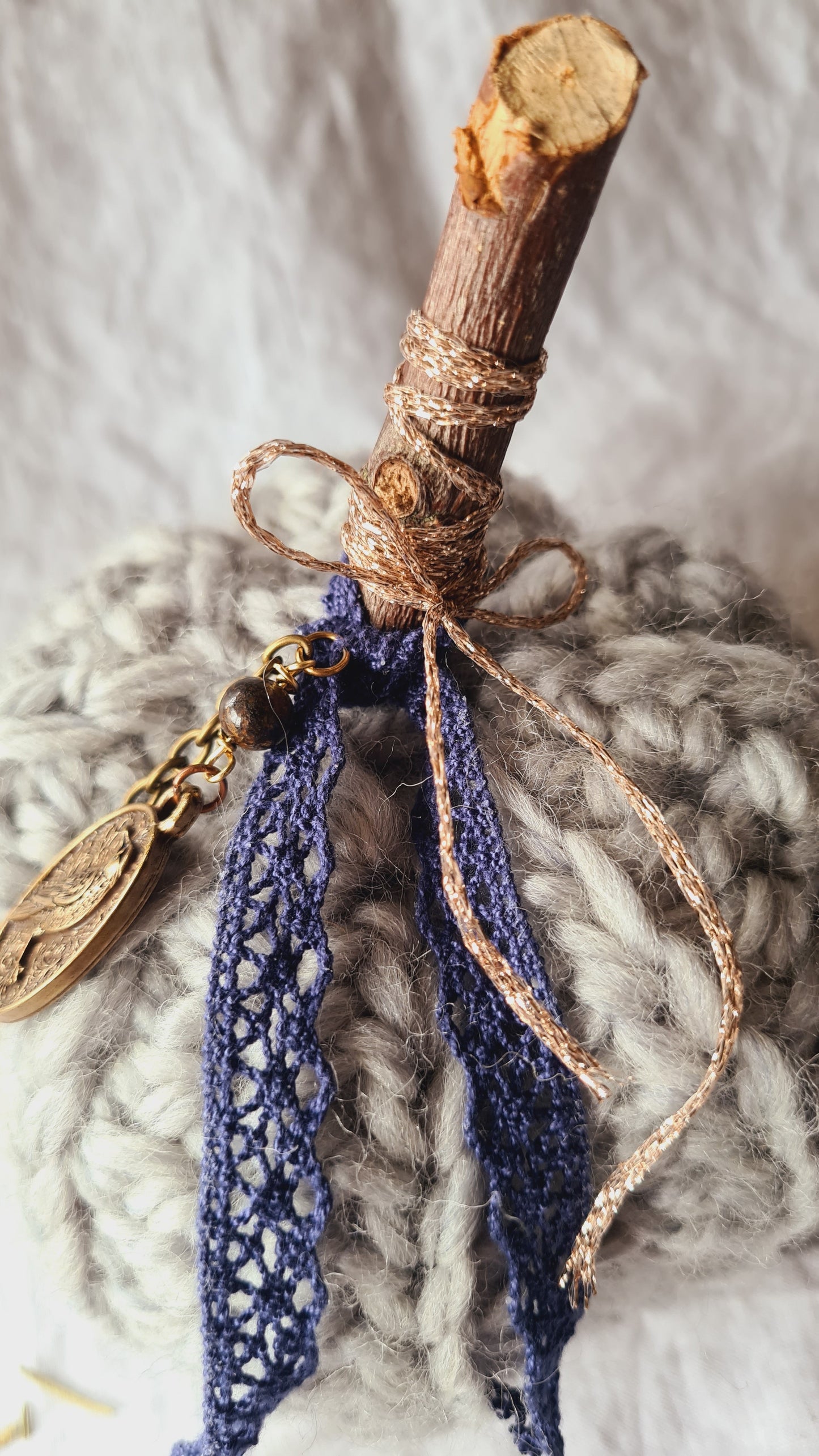 Citrouille Gris-Bleu – Ruban dentelle bleu marine