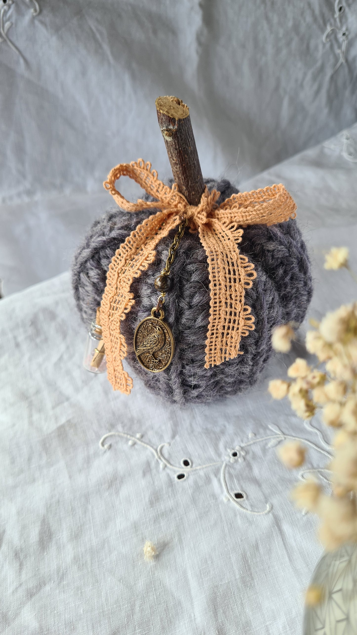 Citrouille Parme Vintage – Ruban corail