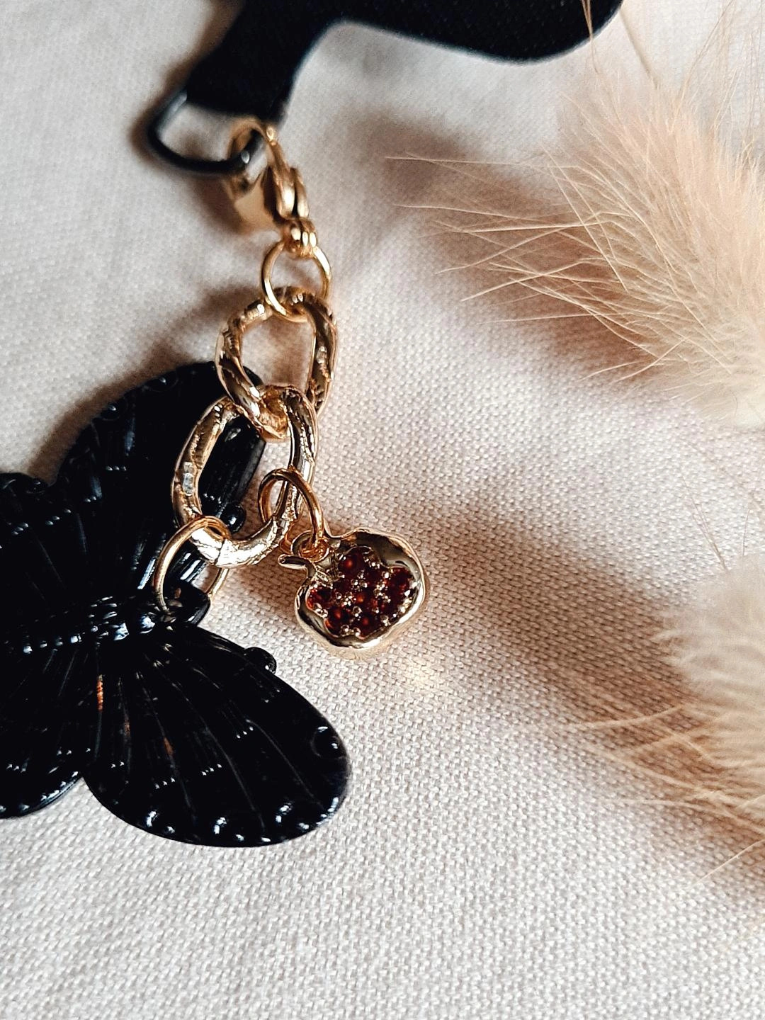 Altaria Perséphone, Bijou de téléphone talismanique de renaissance & dualité