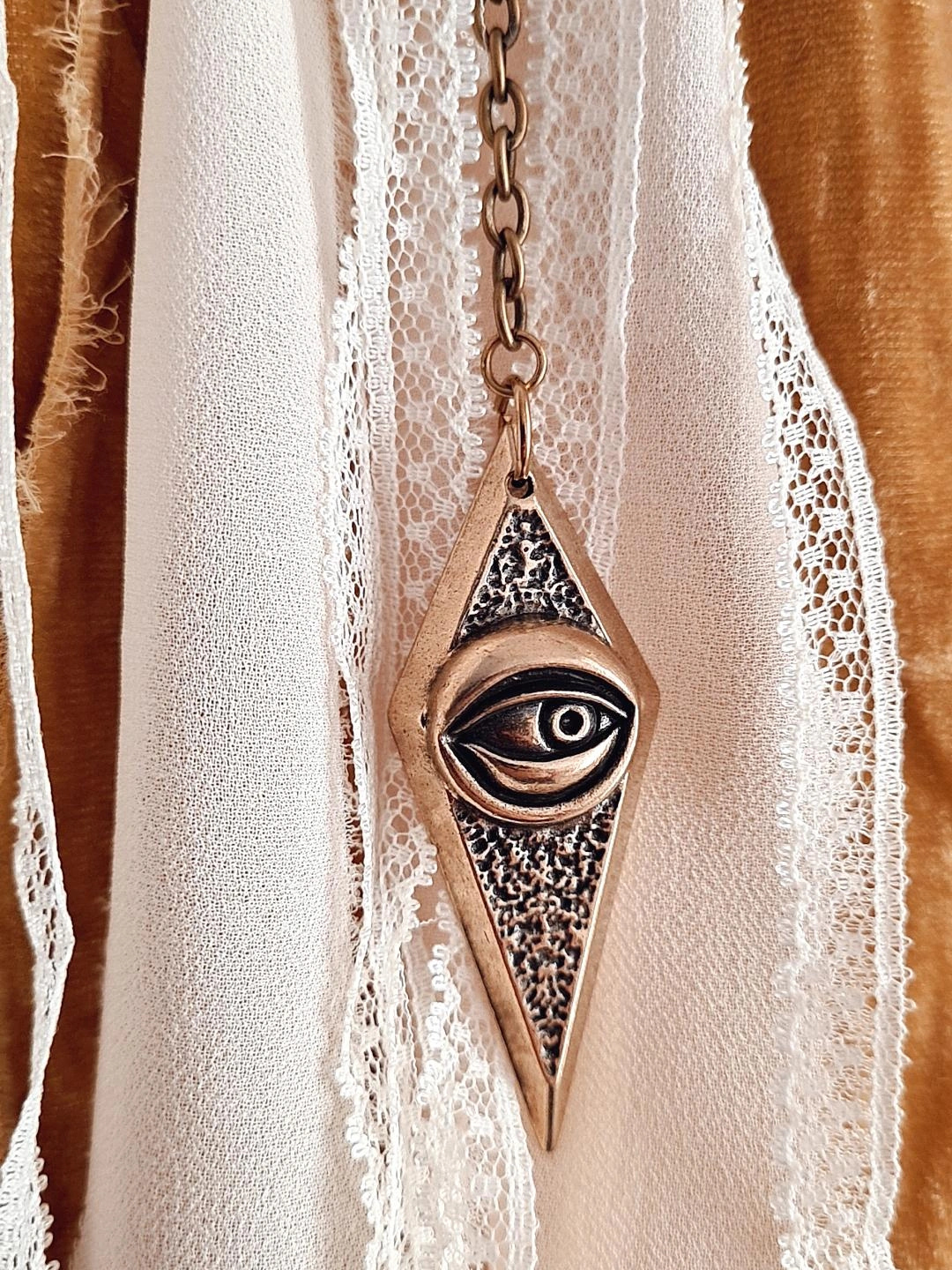 Custos — Talisman Gardien & Veilleur